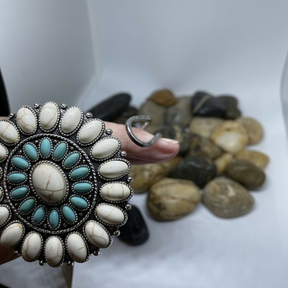 Southwest Turquoise White Buffalo large concho stone silver cuff bracelet Oval - Picture 8 of 9